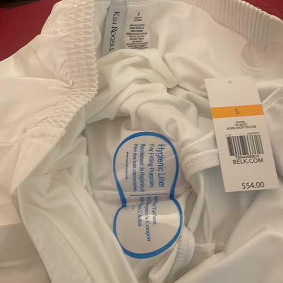 NWT Ladies shorts - Picture 3 of 6